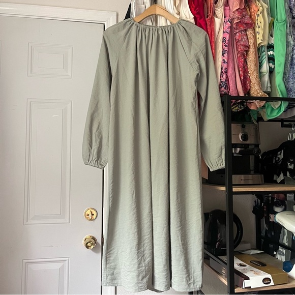 THE COLLECTIVE light dusty sage mint pistachio green olive puff sleeve midi - Picture 1 of 6